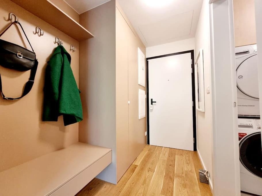Apartment Zwirn, Free Parking, 24/7 Access Bratislava Dış mekan fotoğraf