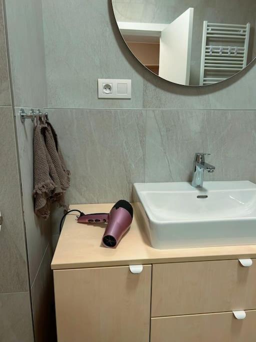 Apartment Zwirn, Free Parking, 24/7 Access Bratislava Dış mekan fotoğraf