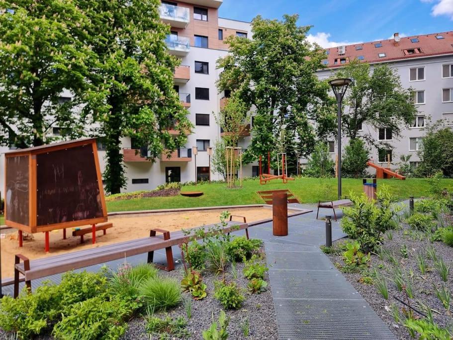 Apartment Zwirn, Free Parking, 24/7 Access Bratislava Dış mekan fotoğraf